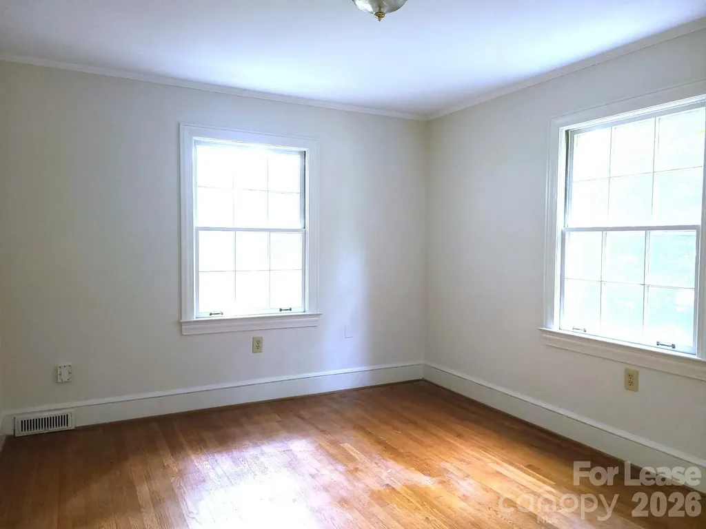 2245 Crescent Avenue Charlotte NC 28207