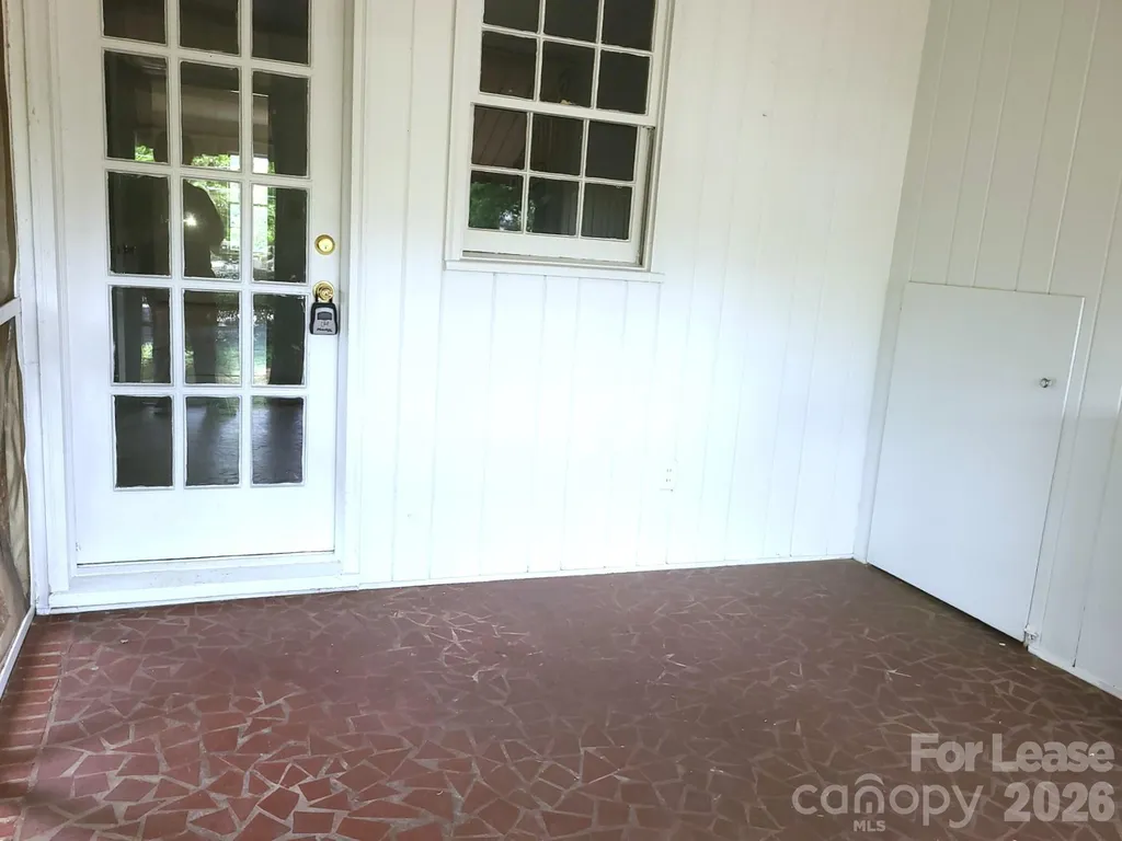 2245 Crescent Avenue Charlotte NC 28207