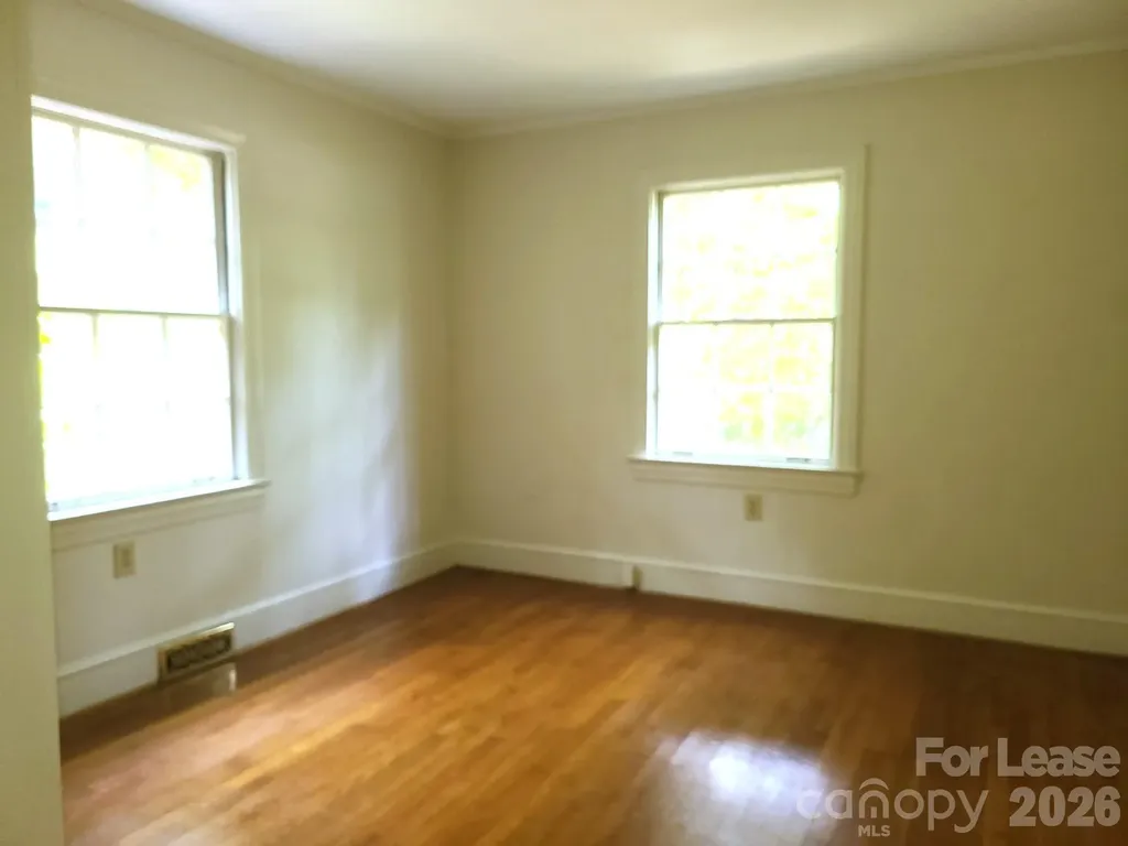 2245 Crescent Avenue Charlotte NC 28207