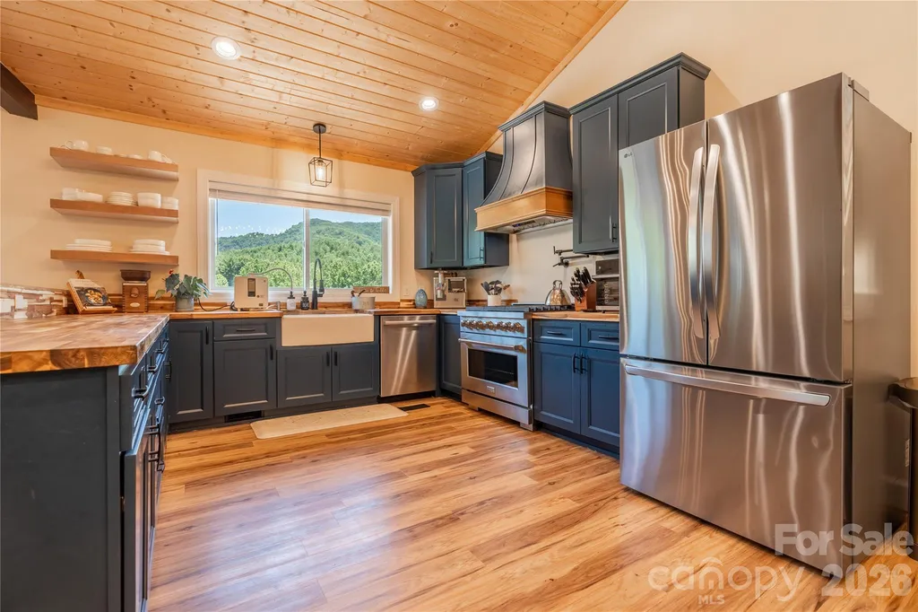 793 State Highway 197 South Burnsville NC 28714