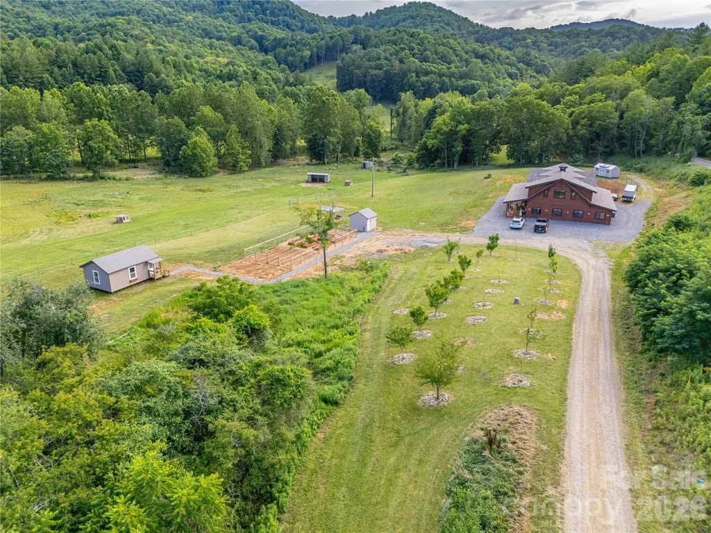793 State Highway 197 South Burnsville NC 28714