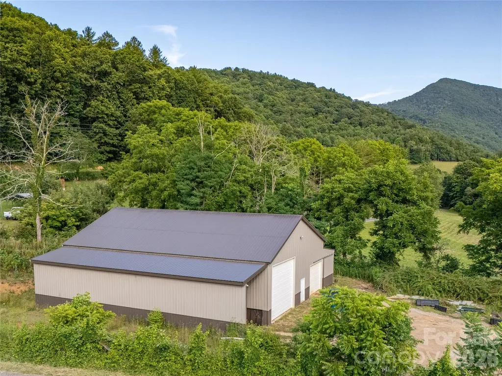 793 State Highway 197 South Burnsville NC 28714