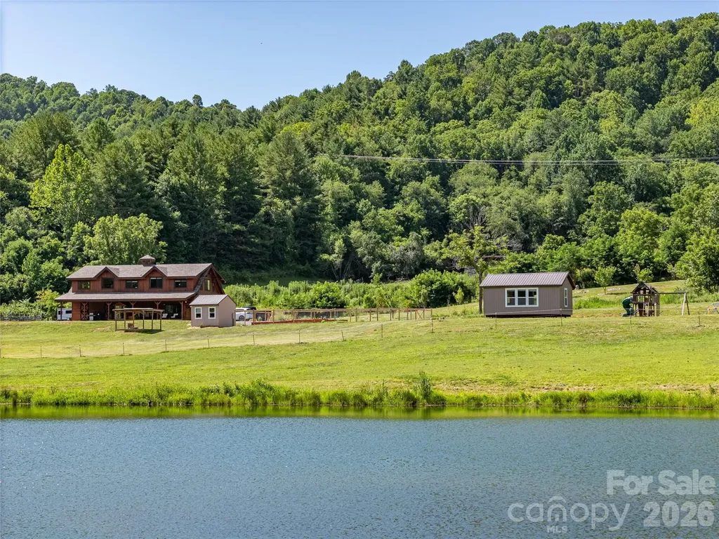 793 State Highway 197 South Burnsville NC 28714