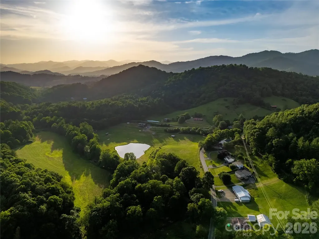 793 State Highway 197 South Burnsville NC 28714