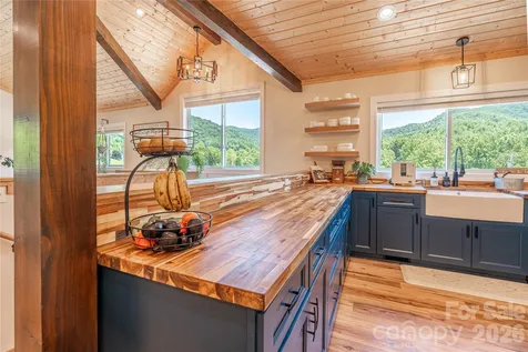 793 State Highway 197 South Burnsville NC 28714