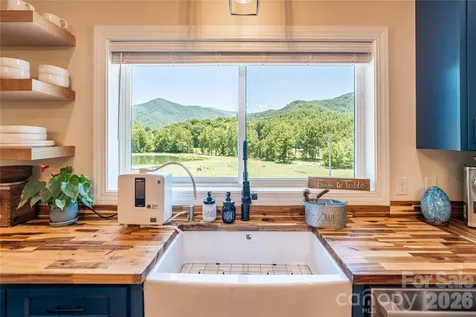 793 State Highway 197 South Burnsville NC 28714