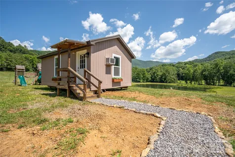 793 State Highway 197 South Burnsville NC 28714