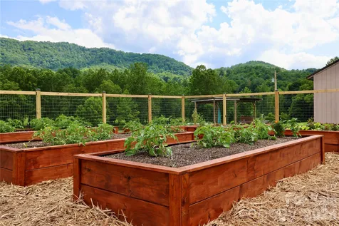 793 State Highway 197 South Burnsville NC 28714