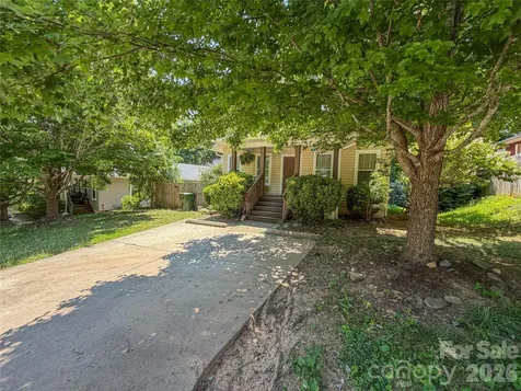 5 Springmill Drive Asheville NC 28806