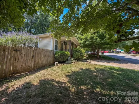 5 Springmill Drive Asheville NC 28806
