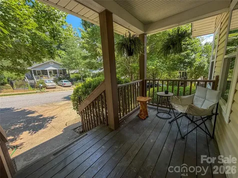 5 Springmill Drive Asheville NC 28806
