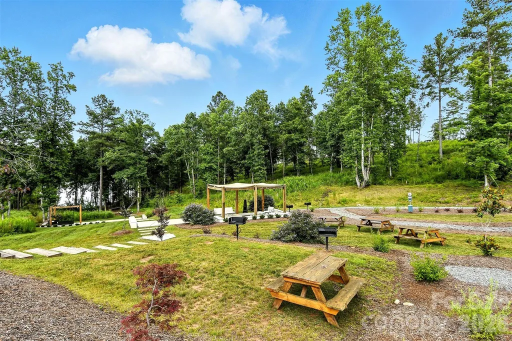 3283 Pyramid Peak Trail Connelly Springs NC 28612