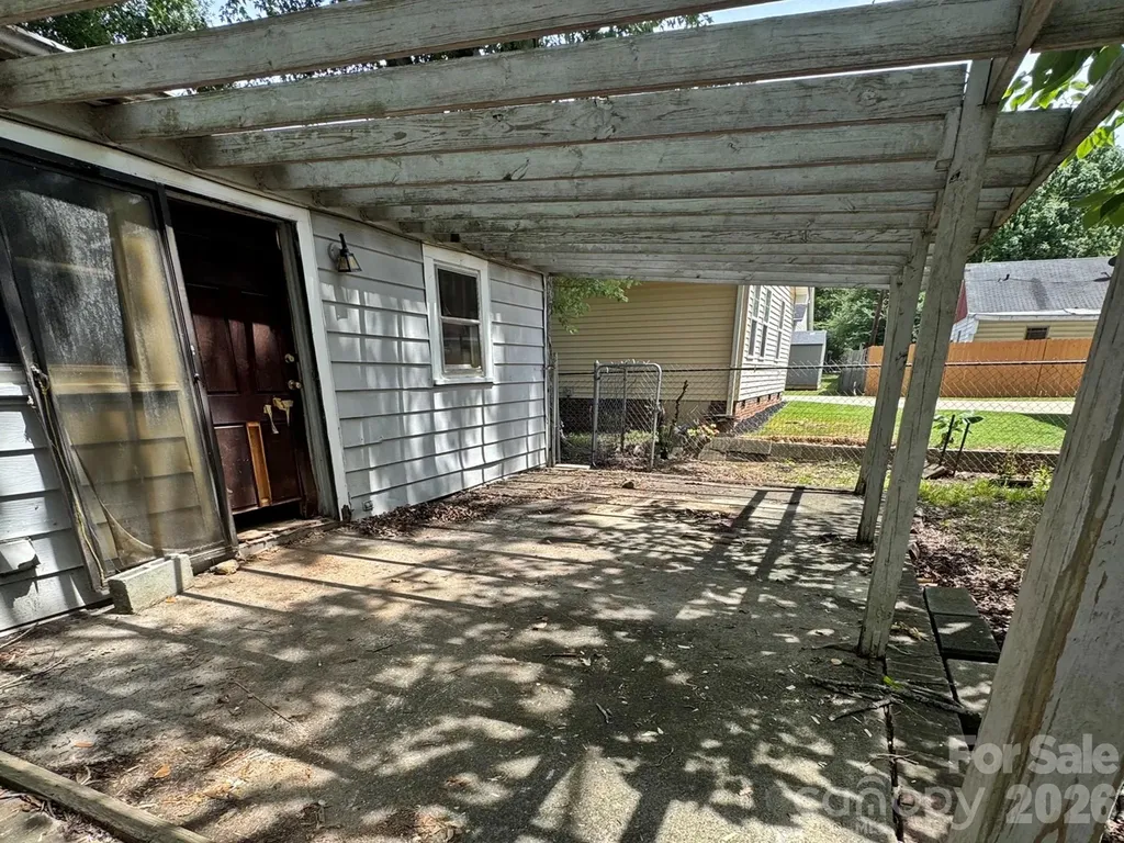 2806 Royal Avenue Kannapolis NC 28083