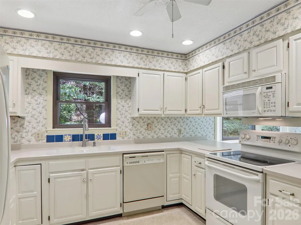 1 Bridle Path Court Hendersonville NC 28791