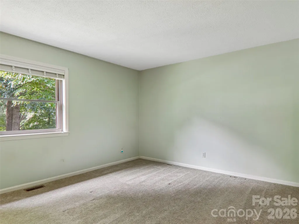 1 Bridle Path Court Hendersonville NC 28791