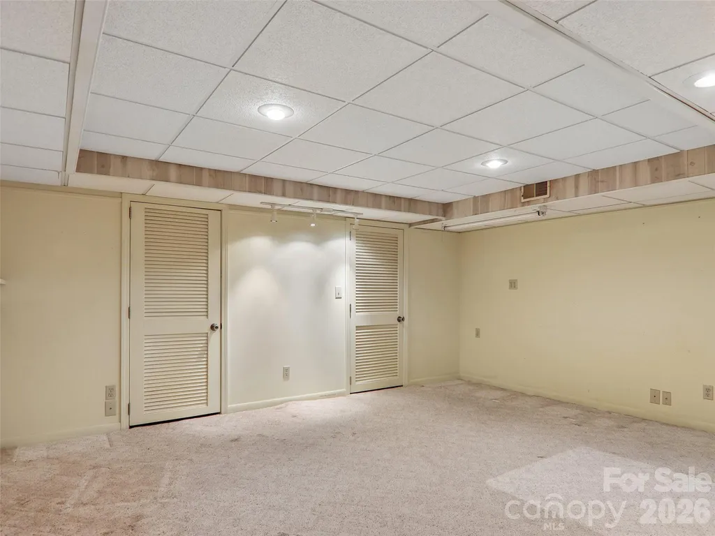 1 Bridle Path Court Hendersonville NC 28791