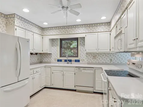 1 Bridle Path Court Hendersonville NC 28791