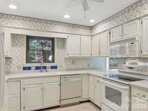 1 Bridle Path Court Hendersonville NC 28791