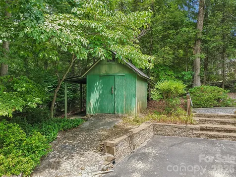 1 Bridle Path Court Hendersonville NC 28791