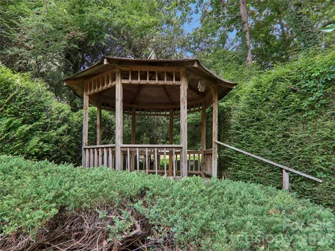 1 Bridle Path Court Hendersonville NC 28791