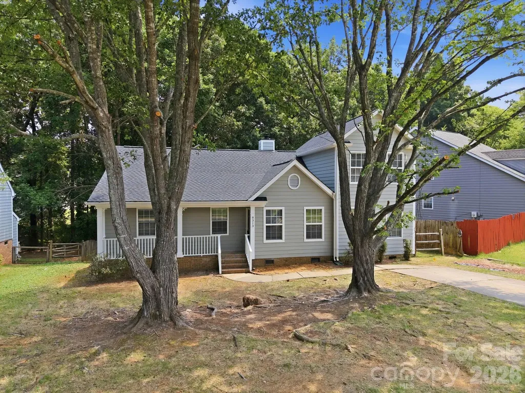 8313 Houndstooth Drive Charlotte NC 28227