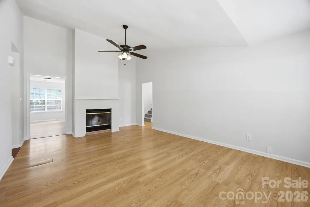 8313 Houndstooth Drive Charlotte NC 28227