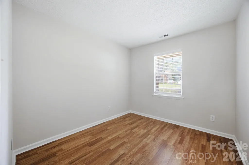 8313 Houndstooth Drive Charlotte NC 28227