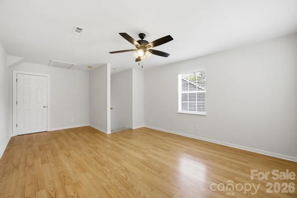 8313 Houndstooth Drive Charlotte NC 28227