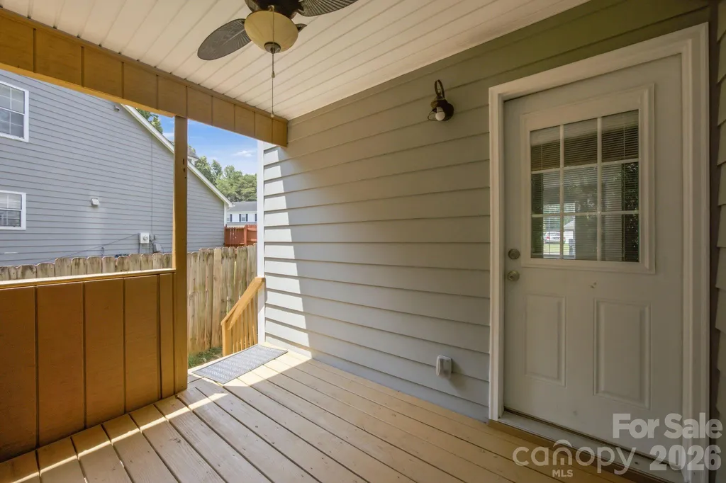 8313 Houndstooth Drive Charlotte NC 28227