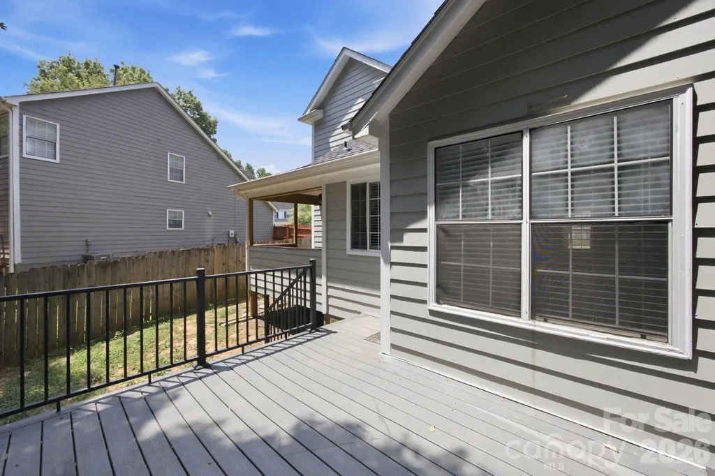 8313 Houndstooth Drive Charlotte NC 28227