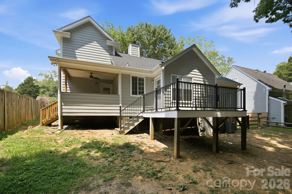 8313 Houndstooth Drive Charlotte NC 28227