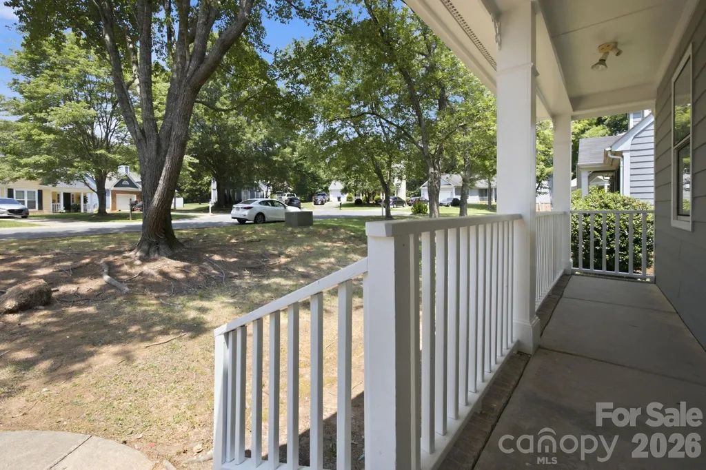 8313 Houndstooth Drive Charlotte NC 28227