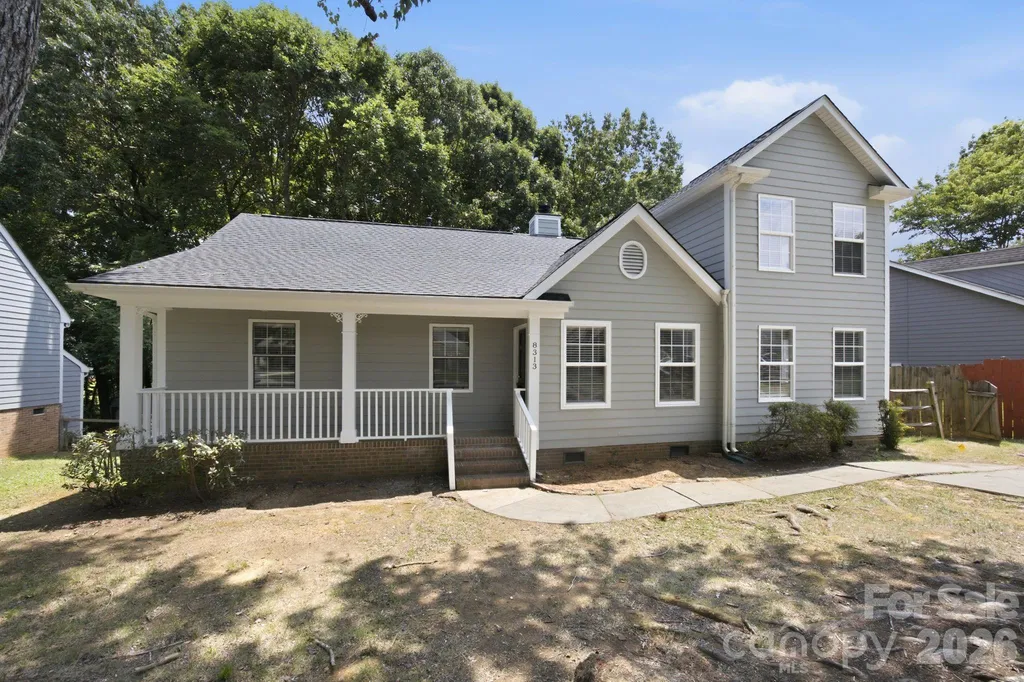 8313 Houndstooth Drive Charlotte NC 28227
