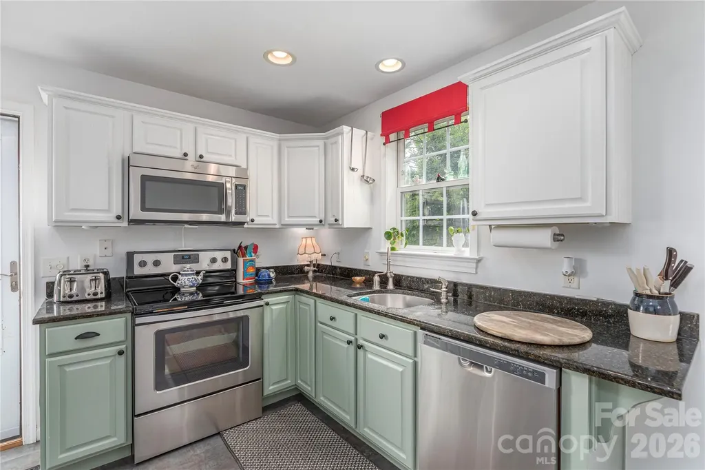 34 Joy Hughes Lane Leicester NC 28748