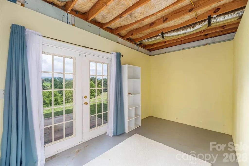34 Joy Hughes Lane Leicester NC 28748