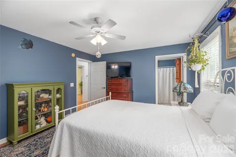 34 Joy Hughes Lane Leicester NC 28748