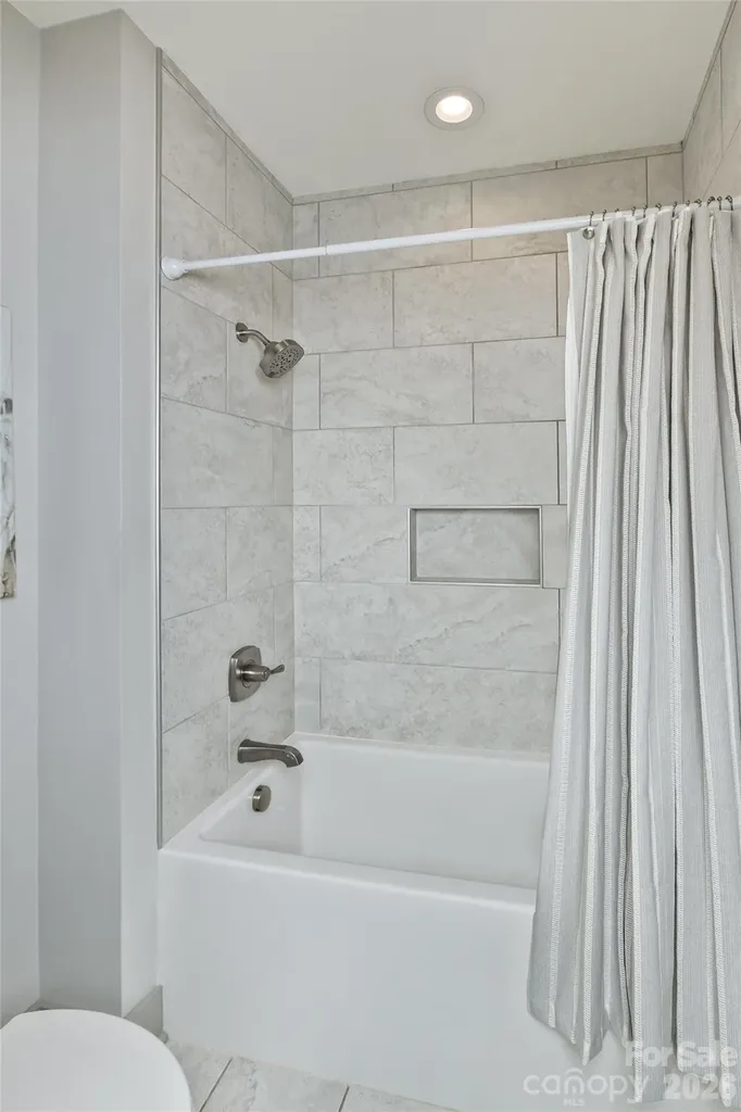 157 Copper Valley Lane Hendersonville NC 28739