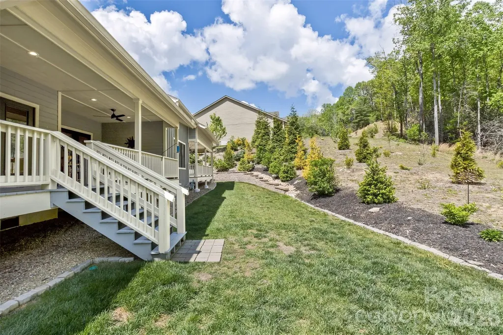 157 Copper Valley Lane Hendersonville NC 28739