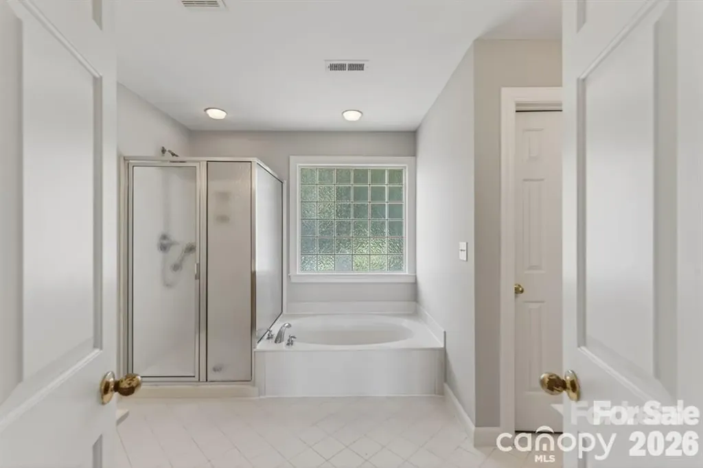 11005 Chilcomb Court Charlotte NC 28262