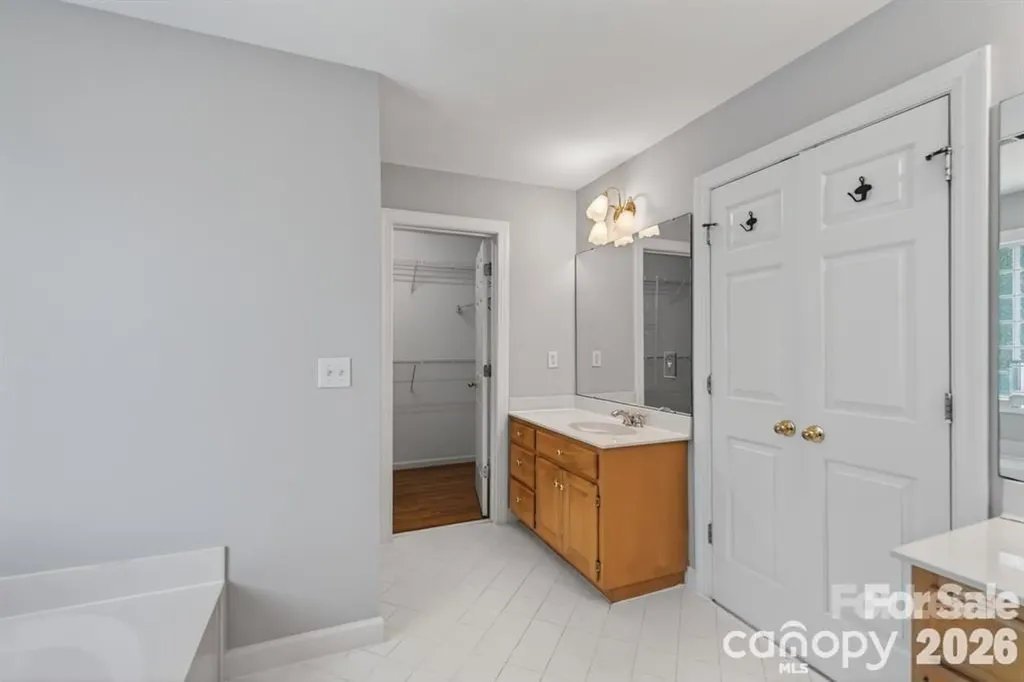 11005 Chilcomb Court Charlotte NC 28262