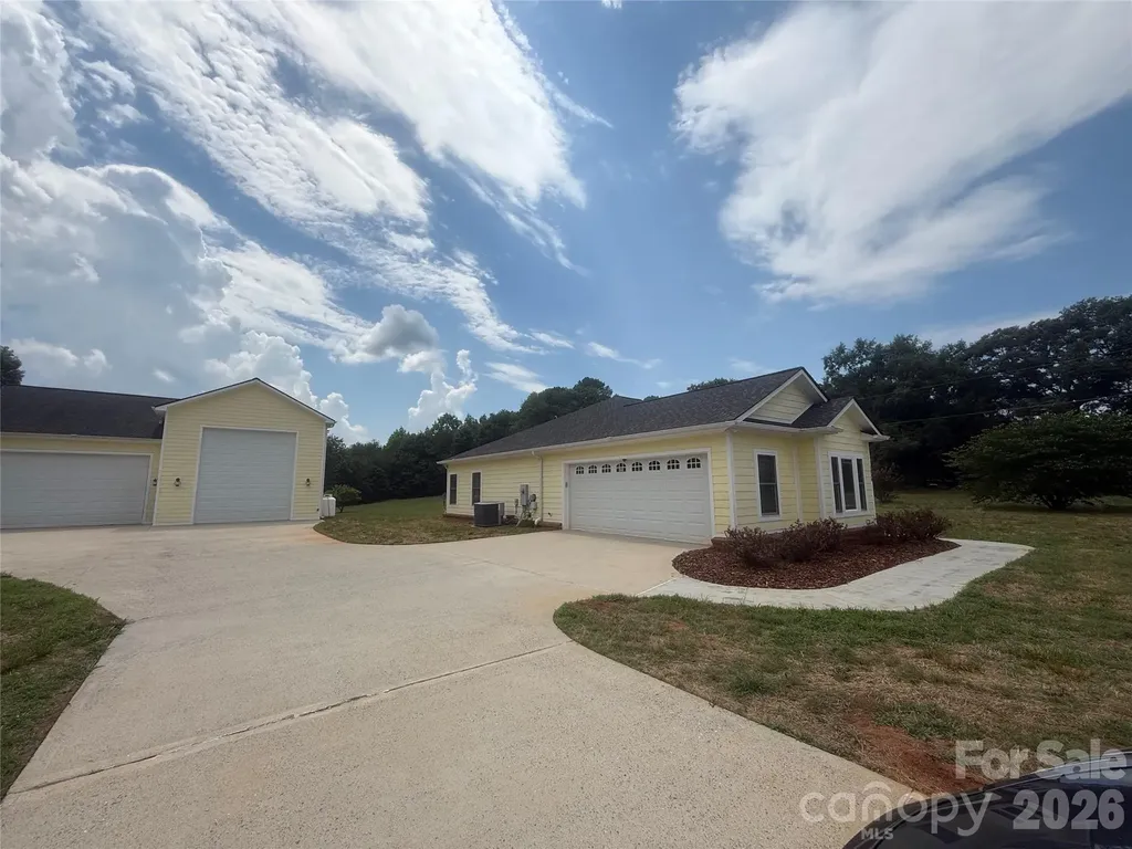 1038 Steel Bridge Road Mooresboro NC 28114