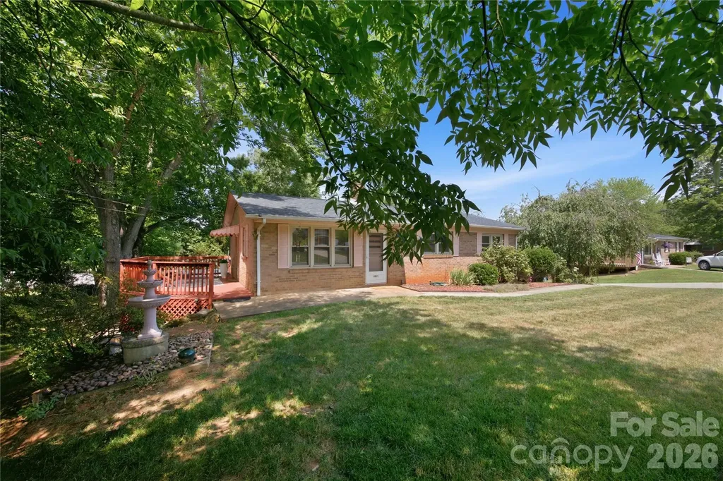 4821 Raleigh Street Conover NC 28613