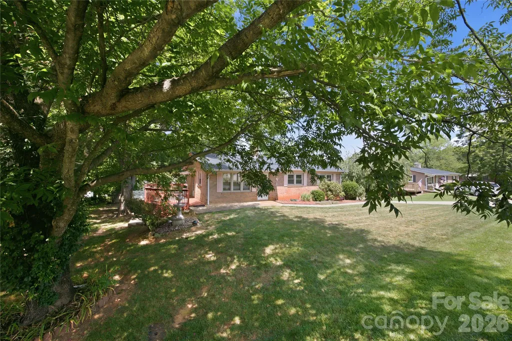 4821 Raleigh Street Conover NC 28613