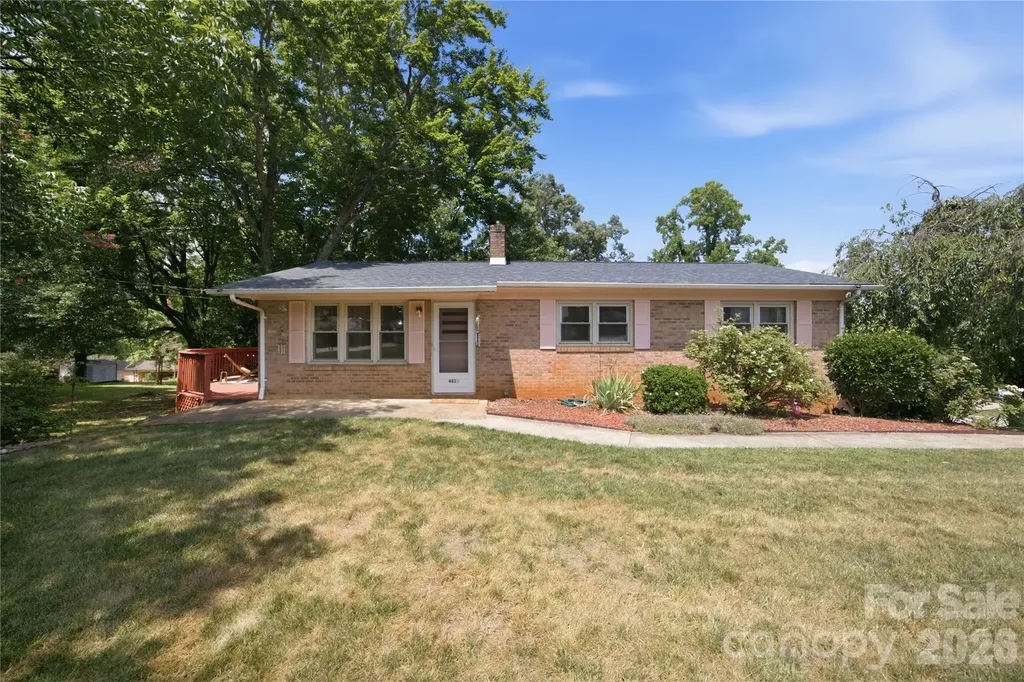 4821 Raleigh Street Conover NC 28613
