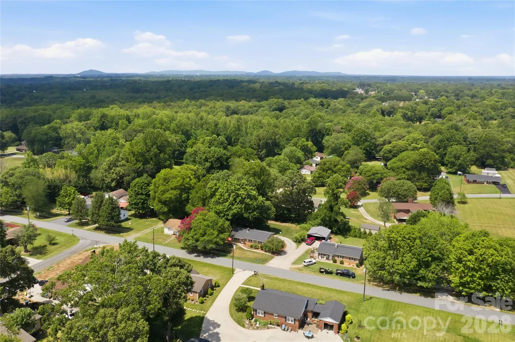 4821 Raleigh Street Conover NC 28613
