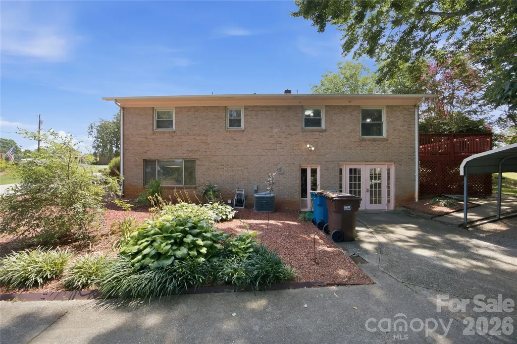 4821 Raleigh Street Conover NC 28613