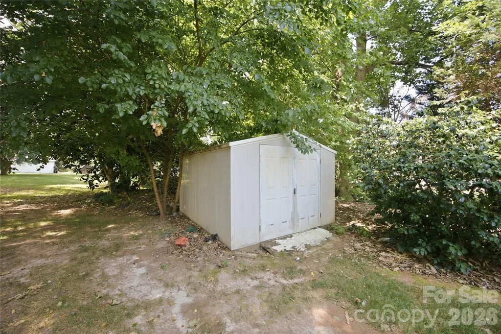 4821 Raleigh Street Conover NC 28613