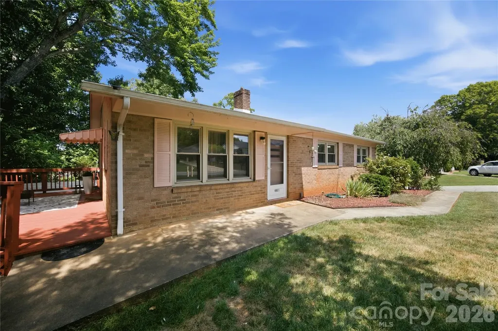 4821 Raleigh Street Conover NC 28613