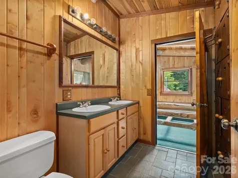 220 Mica Mine Road Waynesville NC 28786