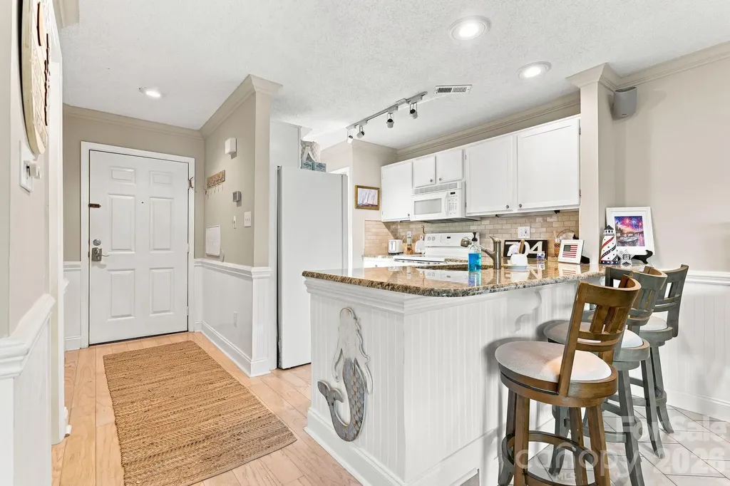 2135 Regatta Lane Denver NC 28037